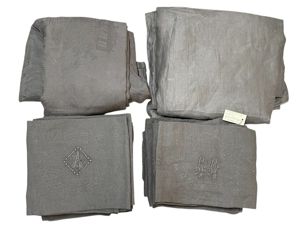 VTG DYED FRENCH LINENS 2 TABLECLOTHS 17 NAPKINS (1 of 7)