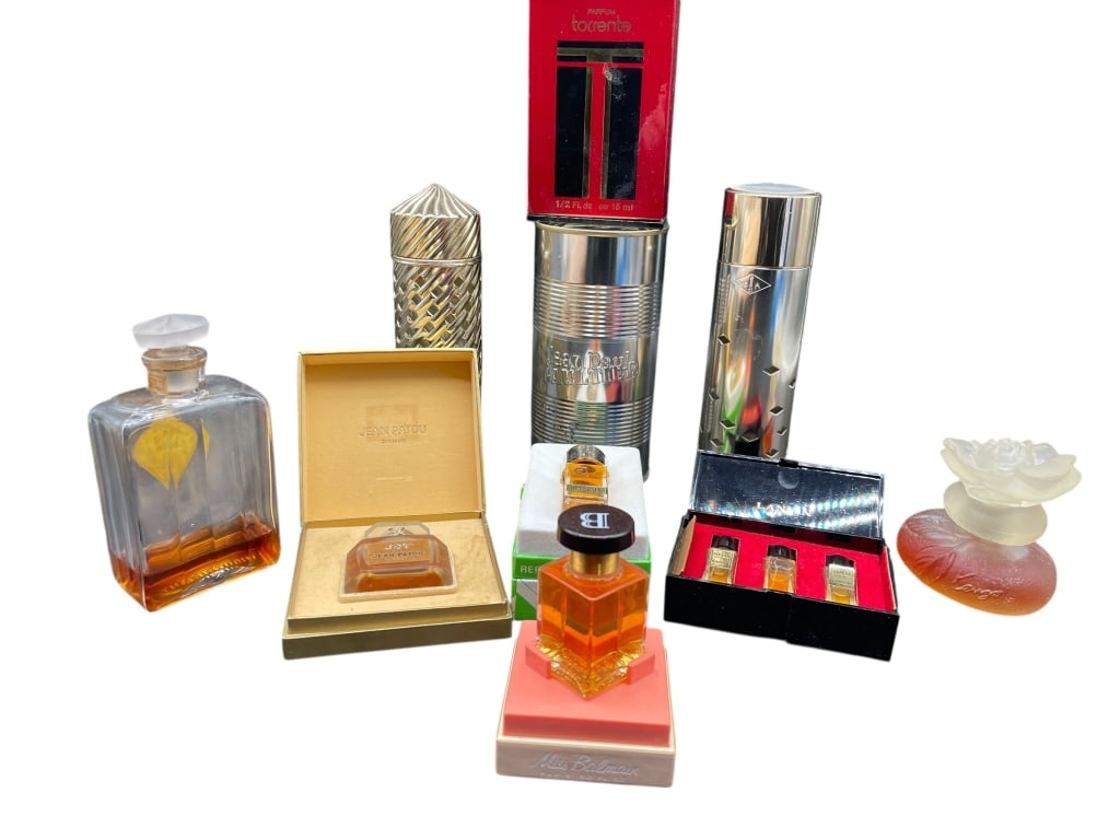 COLLECTION OF VINTAGE PERFUME BOTTLES AND DESIGNER (1 of 2)