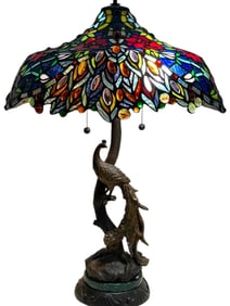 TIFFANY STYLE LEADED GLASS PEACOCK TABLE LAMP 24"