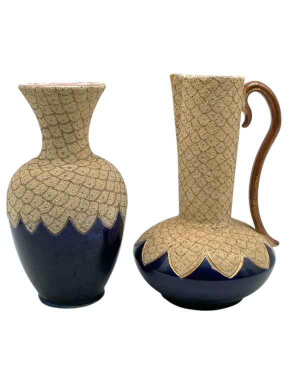 THOMAS FORESTER SANDED MAJOLICA VASES 11": THOMAS FORESTER SANDED MAJOLICA VASES 11" -Very good pre owned condition -Approx 11" tall -This handsome pair of English art pottery vases was produced by Thomas Forester & Sons, featuring a rich comb