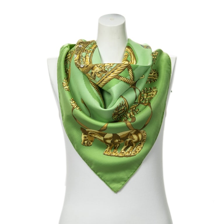 HERMÈS GREEN/GOLD 100% TWILL SILK V (1 of 5)