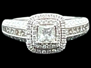 14K WHITE GOLD DIAMOND HALO RING  SZ 8