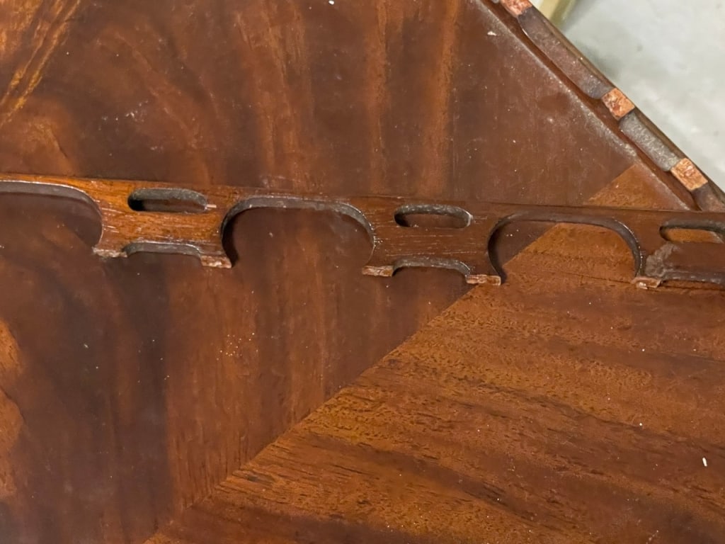 COUNCILL CRAFTSMEN RICHARD PLUMER TEA TABLE - 11