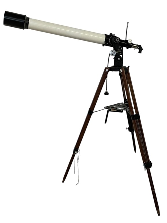 VINTAGE JAPANESE TOWA ASTRONOMICAL TELESCOPE: VINTAGE JAPANESE TOWA MODEL 339 REFRACTOR ASTRONOMICAL TELESCOPE-VINTAGE JAPANESE TOWA REFRACTOR ASTRONOMICAL TELESCOPE, MODEL NO. 339, FEATURING AN 80MM APERTURE AND A 1200MM FOCAL LENGTH (F/15).