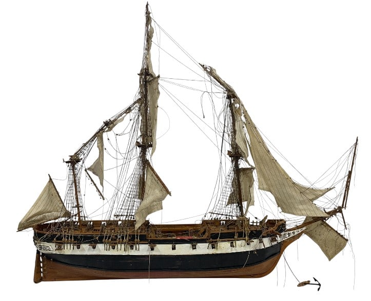 VINTAGE WOODEN SAILING SHIP MODEL 33" (1 of 10)