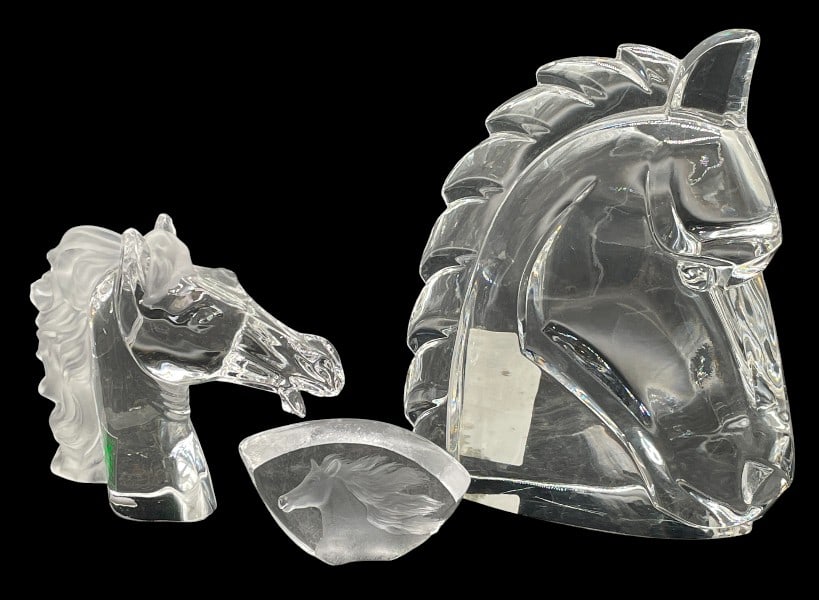 GROUP OF CONTEMPORARY ART GLASS HORSE SCULPTURES (1 of 6)