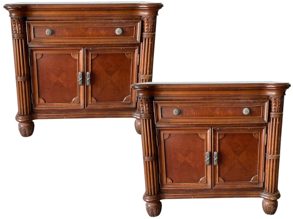 PAIR OF BROYHILL CARVED WOOD NIGHTSTANDS 33" (1 of 10)