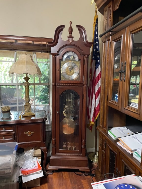 GRANDFATHER CLOCK HARRINGTON HOUSE (1 of 10)