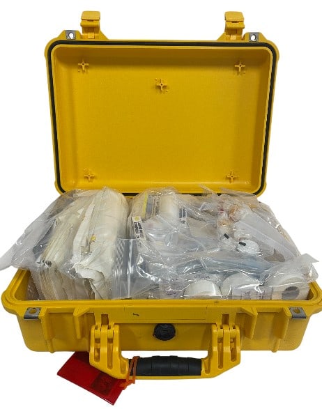 (DAN) PROFESSIONAL FIRST AID KIT IN HARD CASE (1 of 6)