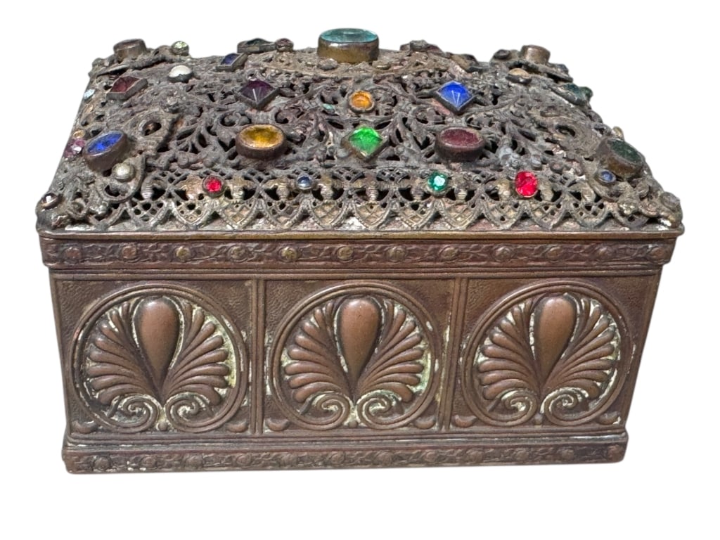 ANTIQUE AUSTRIA METAL KEEPSAKE OR JEWELRY BOX (1 of 6)