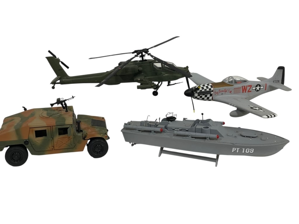 FOUR MILITARY VEHICLE AND AIRCRAFT DISPLAY MODELS (1 of 10)