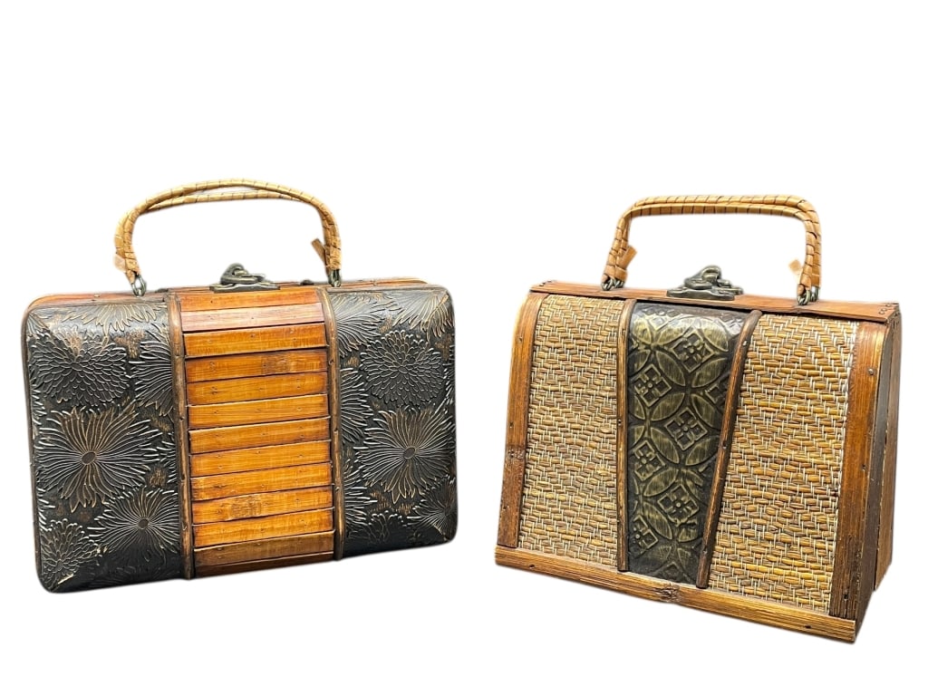 PAIR OF VINTAGE ASIAN BAMBOO & WOOD PURSES 7" (1 of 12)
