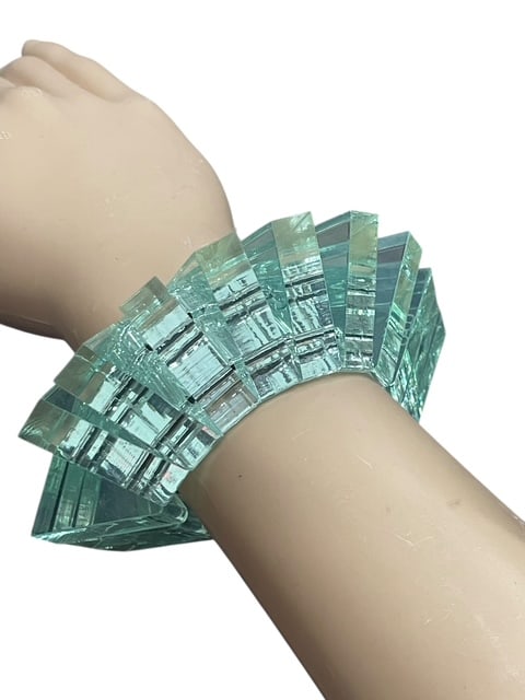 HOUSE OF FLORA MINT LUCITE CUFF BRACELET BOLD BIG (1 of 9)
