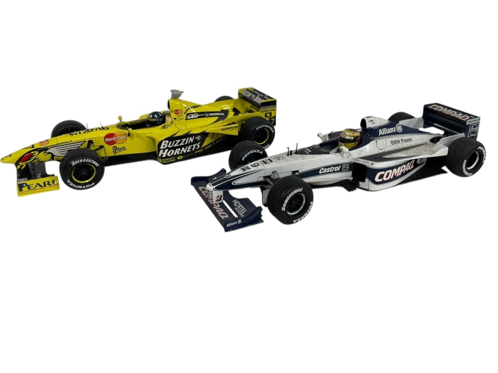 COLLECTIBLE FORMULA 1 DIE CAST RACE CARS (1 of 6)