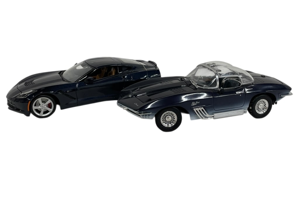CHEVROLET CORVETTE DIE CAST MODELS (1 of 4)