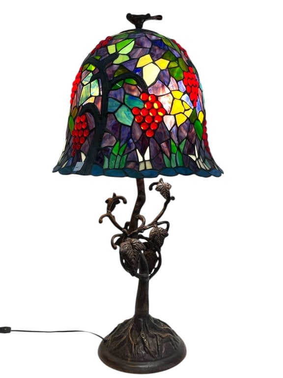 TIFFANY STYLE LEADED GLASS TABLE LAMP W GRAPES 37" (1 of 11)