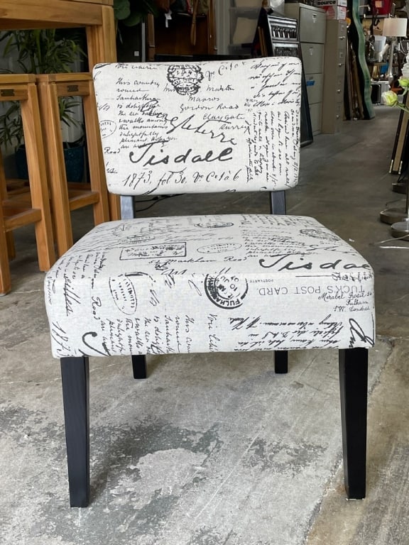 SCRIPT PATTERN UPHOLSTERED ACCENT CHAIR - 3