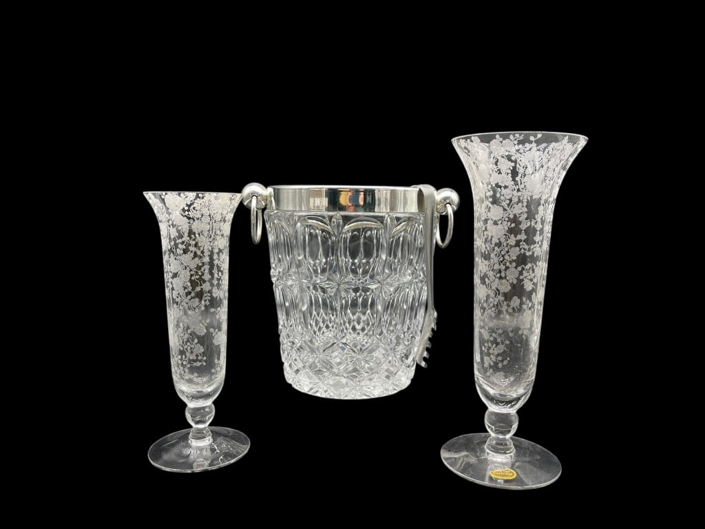 CAROLE STUPELL CRYSTAL CHAMPAGNE SET: CAROLE STUPELL CRYSTAL CHAMPAGNE SET THIS EXQUISITE FOUR-PIECE ENTERTAINING SET FEATURES PREMIUM CRYSTAL FROM THE CELEBRATED CAROLE STUPELL COLLECTION. THE LOT INCLUDES A HEAVY, DEEPLY FACETED CRYSTAL
