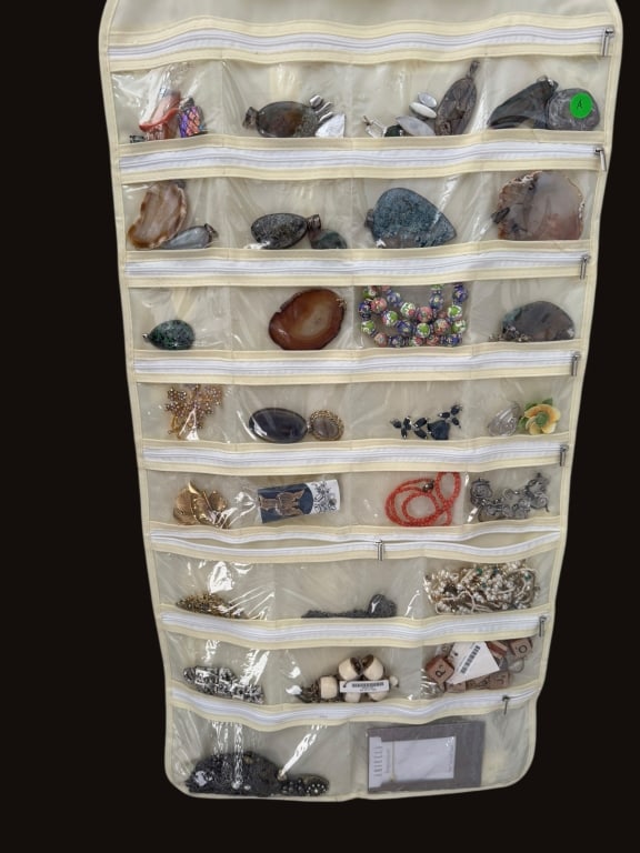 MIXED LOT OF COSTUME JEWELRY (1 of 2)