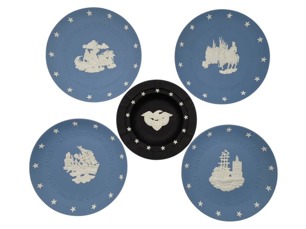 5 WEDGWOOD JASPERWARE DECORATIVE PLATES: 5 WEDGWOOD JASPERWARE DECORATIVE PLATES-Very good pre owned condition-5 plates-Approx 8" and 6.5" dia.-Distinguished Wedgwood jasperware grouping featuring four blue “American Independence”