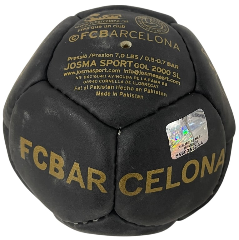 FC BARCELONA SIGNATURE MINI SOCCER BALL: FC BARCELONA SIGNATURE MINI SOCCER BALL This collectible FC Barcelona mini soccer ball features a black matte finish with multiple player signatures in gold ink. Produced by Josma Sport under official
