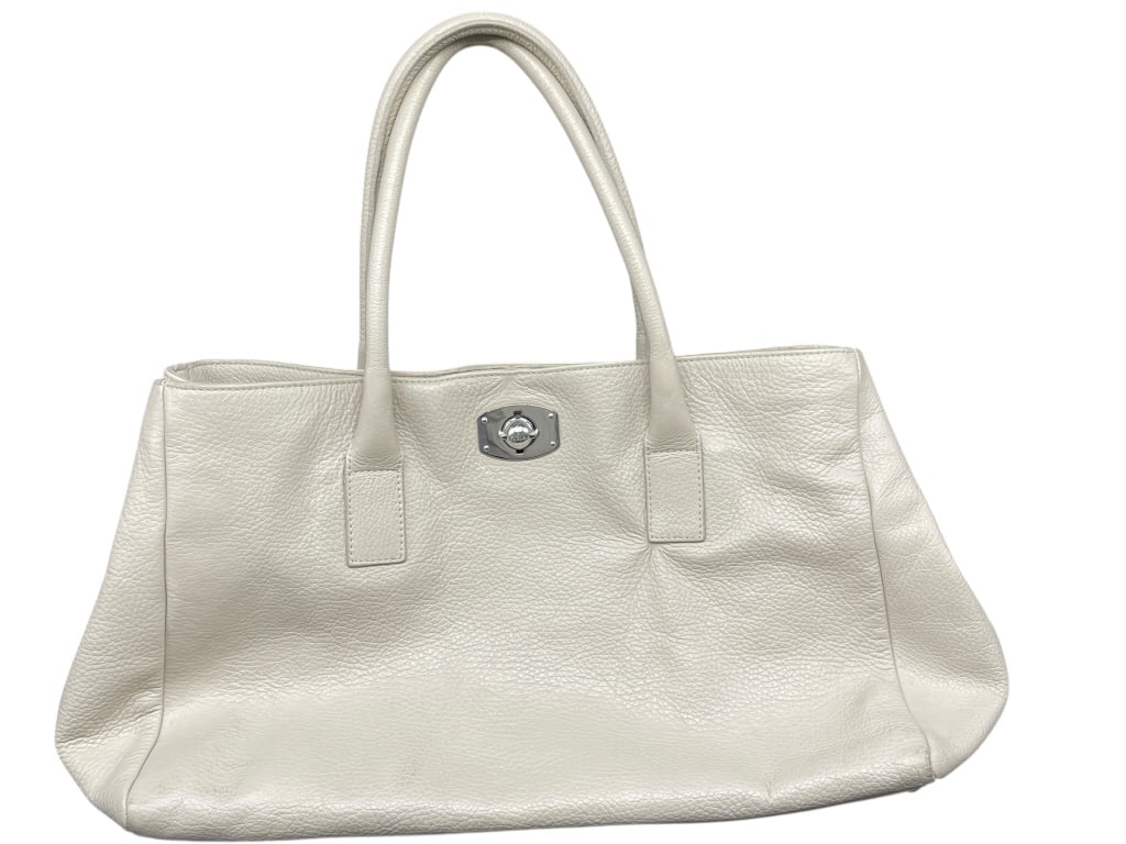 FURLA GENUINE LEATHER HANDBAG: FURLA GENUINE LEATHER HANDBAG WHITE LEATHER TOTE WITH SILVER TURN-LOCK CLOSURE Authentic Furla handbag crafted in genuine leather, featuring the brand’s clean Italian design aesthetic and quality co