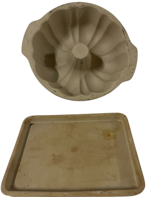 PAMPERED CHEF FAMILY HERITAGE STONEWARE PIE: PAMPERED CHEF FAMILY HERITAGE STONEWARE SET This versatile five collection from The Pampered Chef "Family Heritage" line features high-quality stoneware designed for superior heat retention and even b