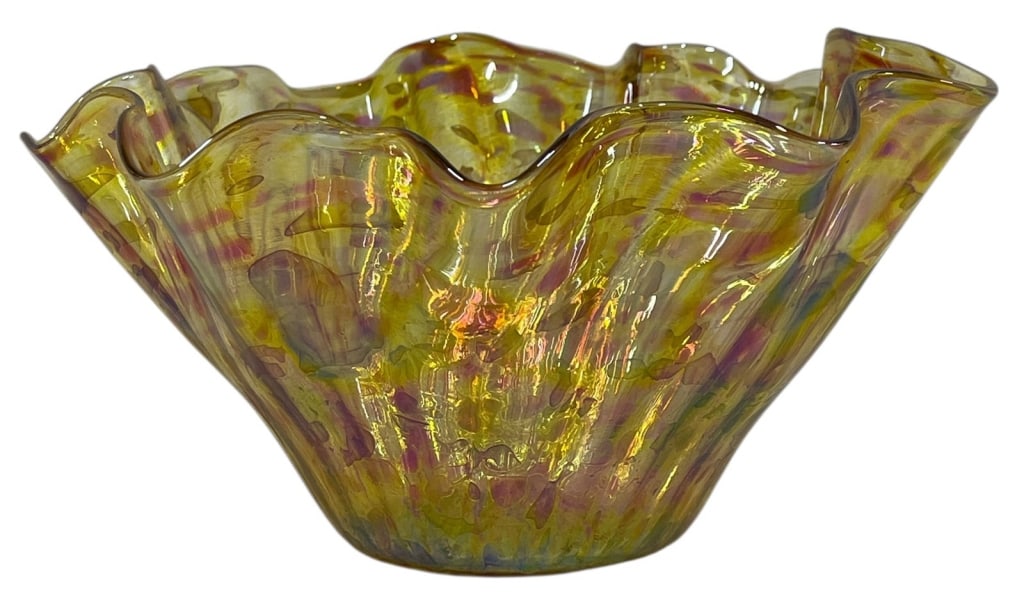LARGE YELLOW RUFFLED ART GLASS BOWL (1 of 2)