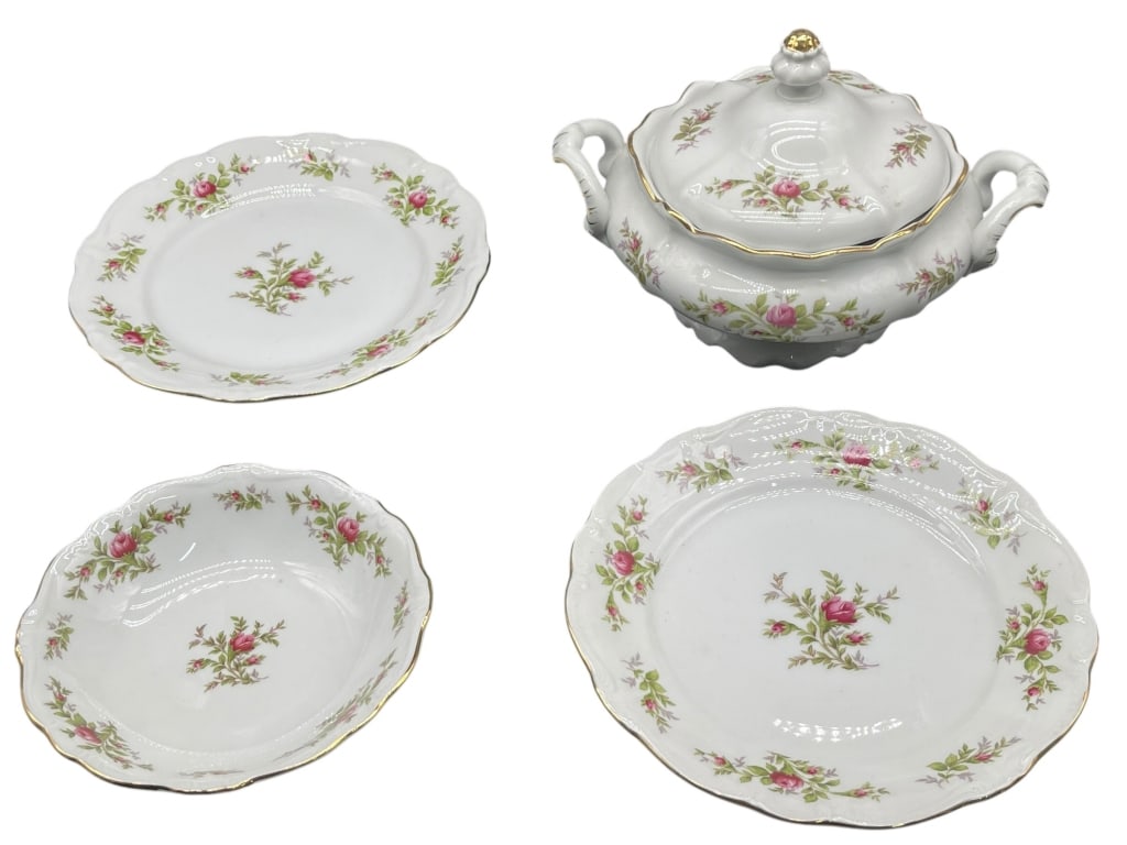 JOHANN HAVILAND BAVARIA GERMANY "BLUE GARLAND" STT: JOHANN HAVILAND BAVARIA GERMANY "BLUE GARLAND" STYLE SERVING SET This delicate four-piece porcelain serving set is crafted by Johann Haviland in Bavaria, Germany. The collection includes a round lidde