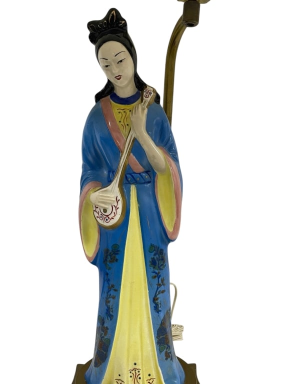 PORCELAIN ASIAN FIGURAL TABLE LAMP 30": By bidding on this item, you agree that you have read, understand, and agree to the PORCELAIN ASIAN FIGURAL TABLE LAMP 30" -GOOD PRE OWNED CONDITION, SEE PHOTOS -APPROX 30" -TESTED, LAMP WORKS -FEATUR