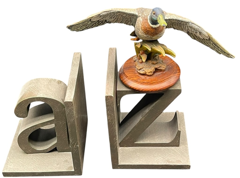 ANRI LIMITED EDITION MALLARD DUCK WOOD CARVING: ANRI LIMITED EDITION MALLARD DUCK WOOD CARVING AND AZ BOOK STANDS THIS REMARKABLE HAND-CARVED WOOD SCULPTURE DEPICTS A MALLARD DUCK IN FLIGHT, METICULOUSLY CRAFTED BY THE FAMED ANRI STUDIO IN ITALY. T