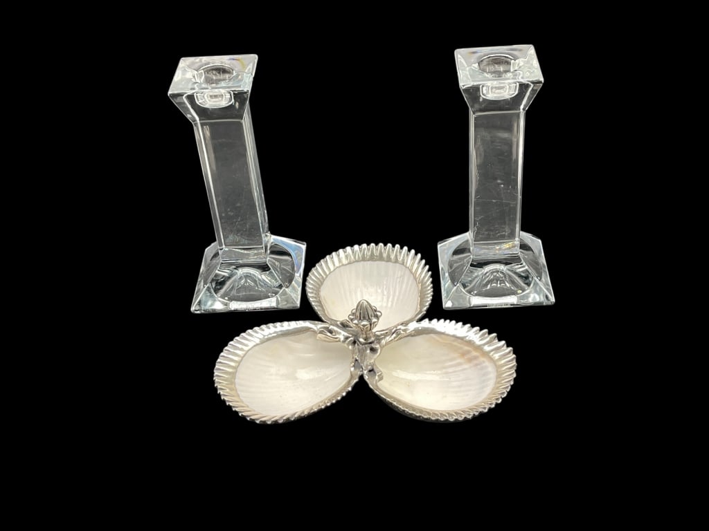 VILLEROY & BOCH CRYSTAL CANDLESTICKS & SHELL DISH (1 of 3)
