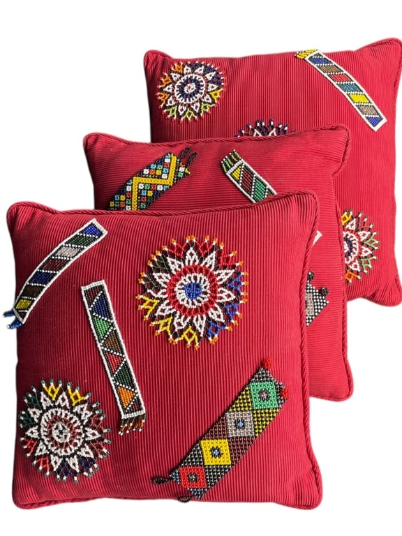 TRIO OF RED BEADED SOUTH AFRICAN ZULU TRIBAL PILLS (1 of 3)