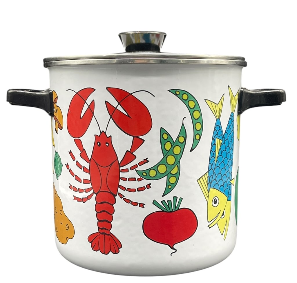 San Ignacio Enamel Seafood Stock Pot: San Ignacio Enamel Seafood Stock Pot, a piece of mid-century modern (MCM) cookware produced in Spain. Product Features Design: This pot is recognized for its vibrant, kitschy graphics featuring a red