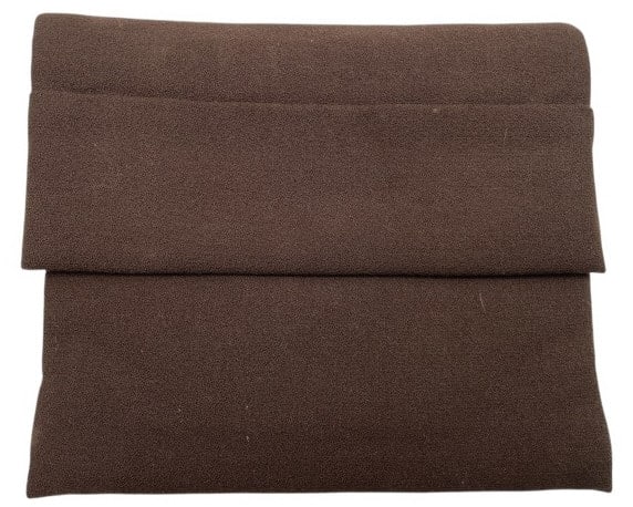 VINTAGE BROWN CLUTCH PURSE: VINTAGE BROWN CLUTCH PURSE -Very good pre owned condition -Approx 9"l x 7"h -Featuring a minimalist envelope-style design with clean lines and soft textured fabric. This timeless accessory offers unde