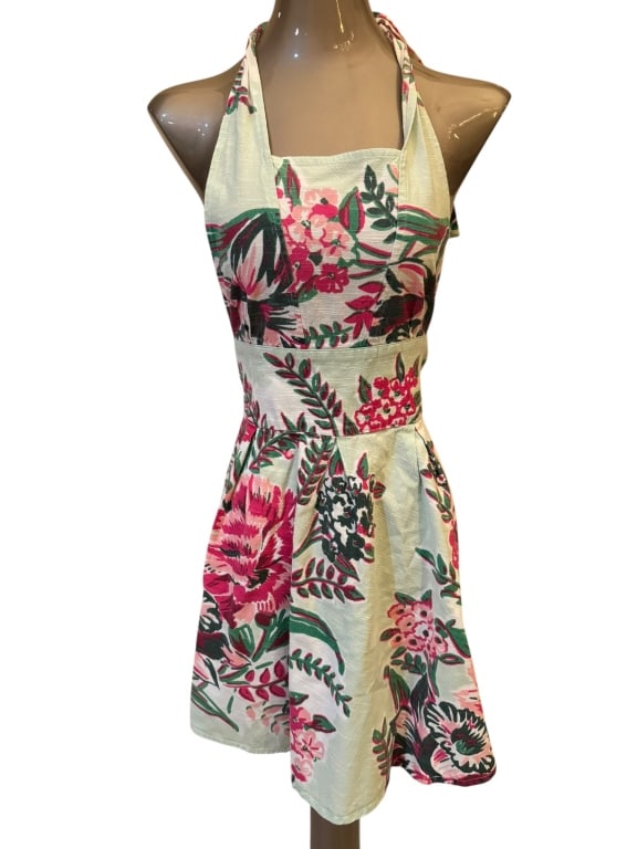 VINTAGE FLORAL APRON (1 of 2)