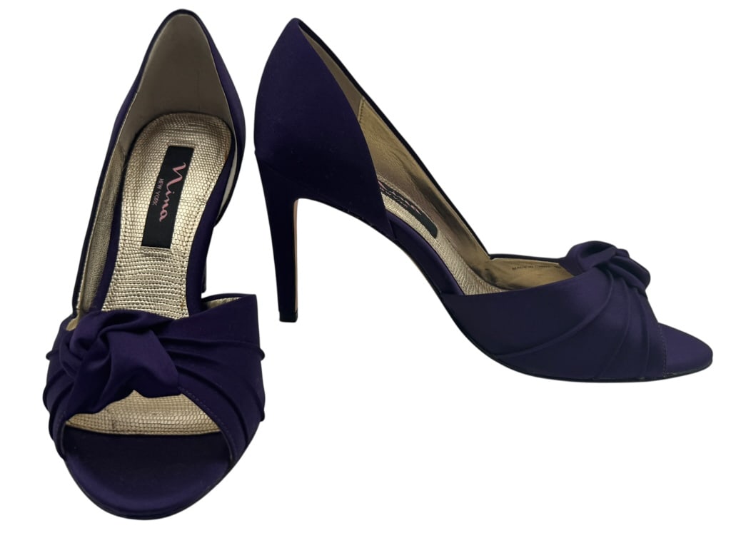 NINA PURPLE SATIN HIGH HEELS SZ 7: NINA PURPLE SATIN HIGH HEELS SZ 7 -VERY GOOD PREOWNED CONDITION 03.5" H