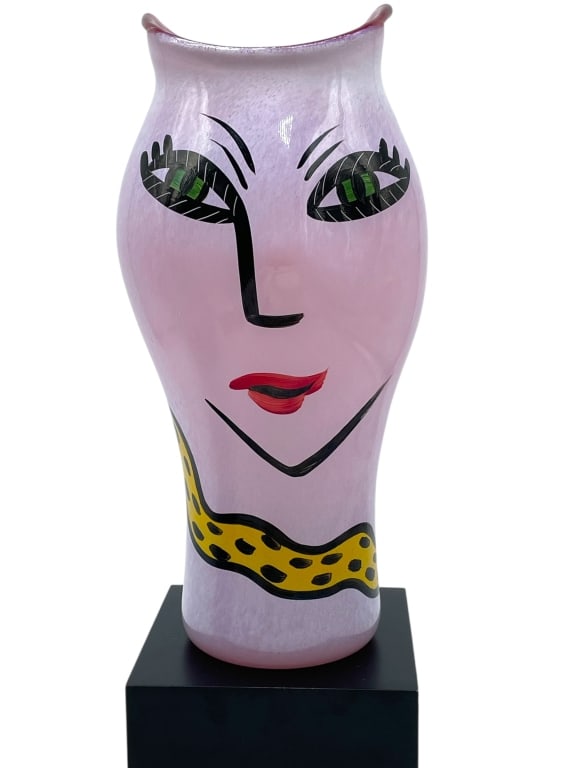 KOSTA BODA OPEN MINDS PINK ART GLASS FACE 14": ****for competitive shipping options please go to www.dejavuauctionshipping.com -KOSTA BODA OPEN MINDS PINK ART GLASS FACE VASE BY ULRICA HYDMAN-VALLIEN 14" x 5" x 5" approx -Iconic Scandinavian art g