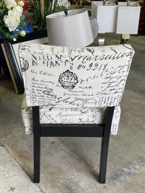 SCRIPT PATTERN UPHOLSTERED ACCENT CHAIR - 5