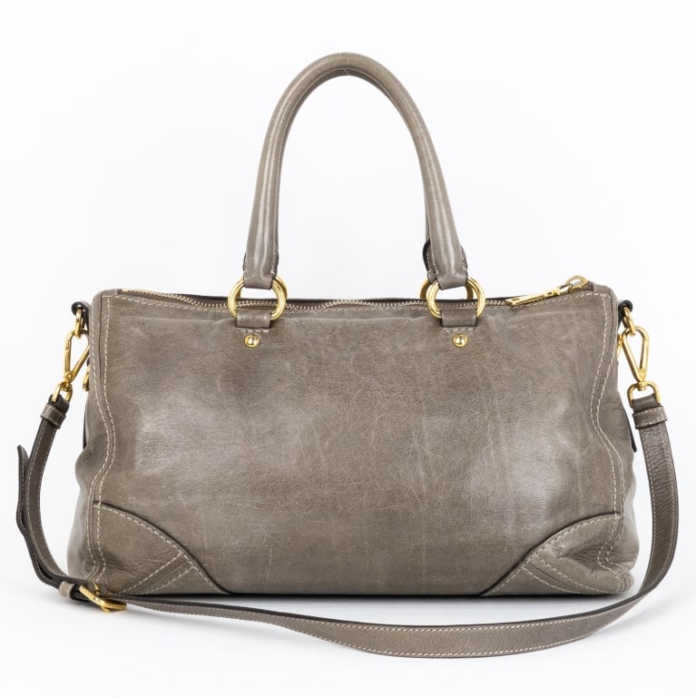 PRADA FRONT ZIP POCKET GREY VITE CONVERTIBLE TOTE: *For ALTERNATIVE SHIPPING QUOTES, please visit www.dejavuauctionshipping.com* Prada Front Zip Pocket Convertible Tote Grey Vitello Shine Leather Gold * COLOR: Grey * PRODUCTION CODE: BL0728 / 173 * IN