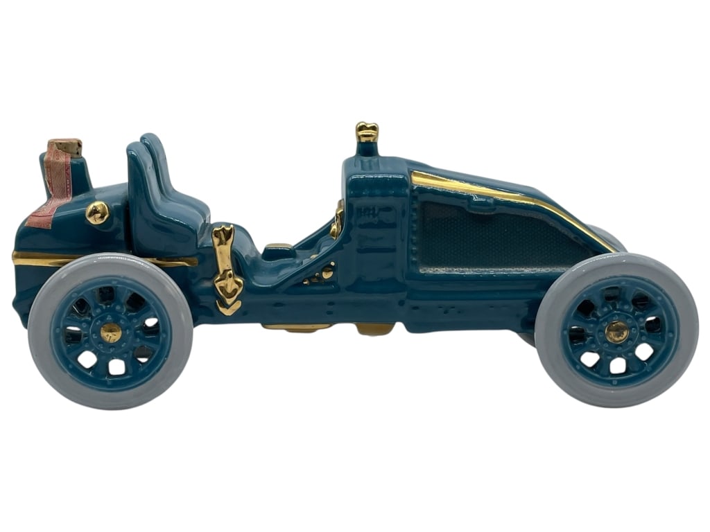 1969 RENAULT GRAND PRIX LE MANS PORCELAIN DECANTER (1 of 10)