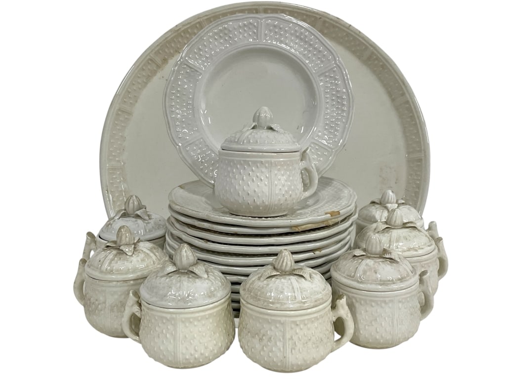 70’S STRAWBERRY PATTERN POT DE CREME SET: *for alternative shipping options please go to www.dejavuauctionshipping.com -VINTAGE 1970’S STRAWBERRY PATTERN POT DE CREME SET – 10 LIDDED CUPS , 12 SAUCERS , 1 LARGE SERVING PLATTER 11" Charmin