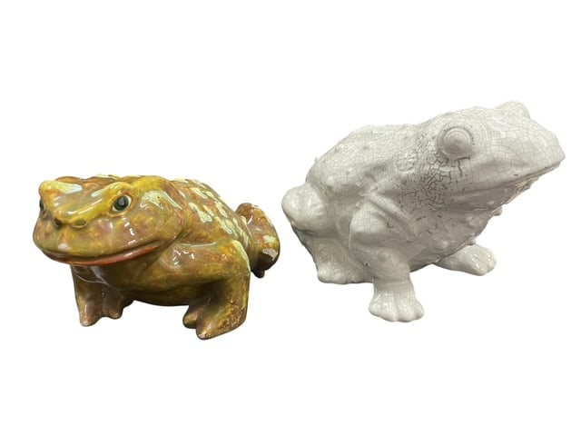 TWO LARGE ART POTTERY GLAZED FROGS UNIQUE VINTAGE (1 of 15)