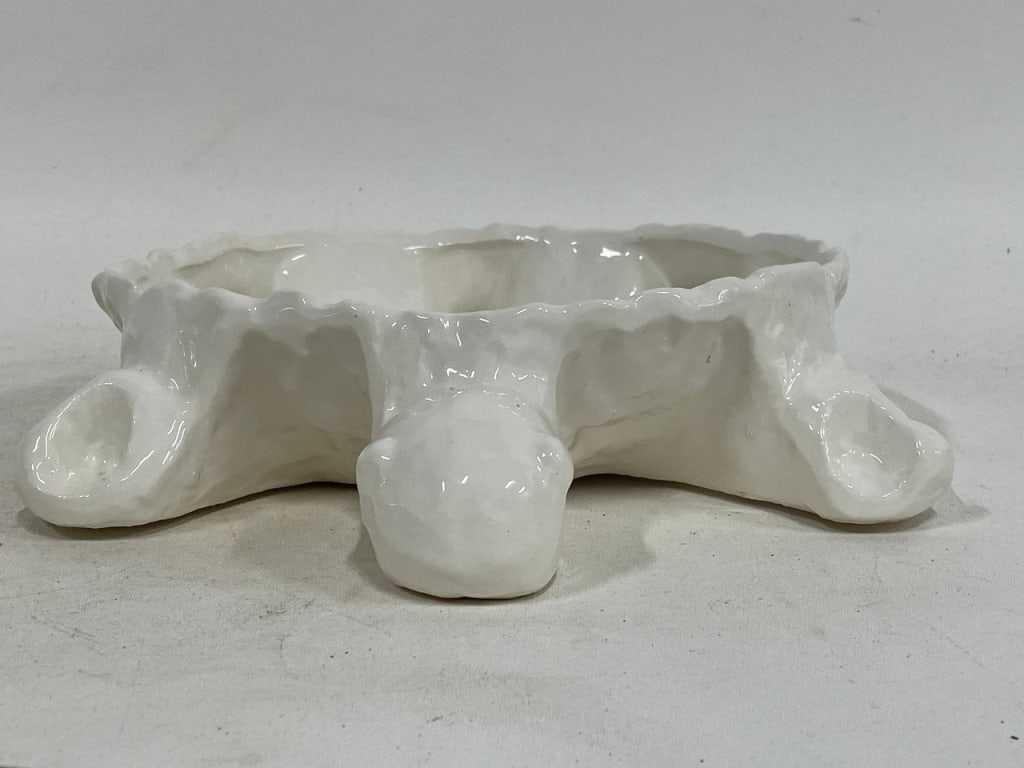 WHITE CERAMIC TURTLE FORM PLANTER 13" - 4