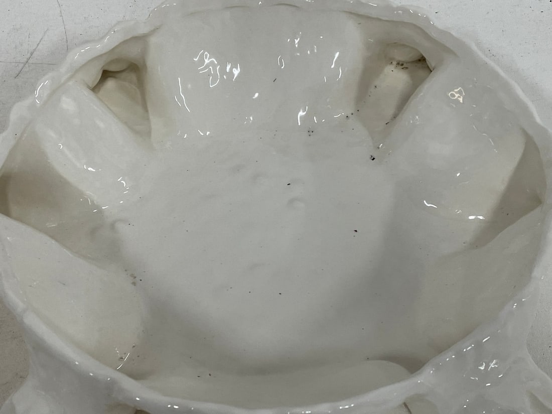 WHITE CERAMIC TURTLE FORM PLANTER 13" - 6