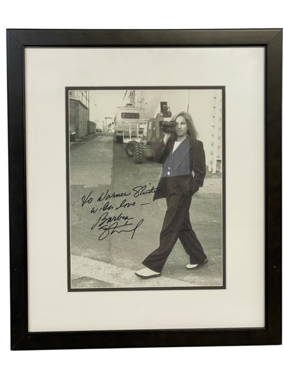 SIGNED BARBRA STREISAND WALK FRAMED B/W PHOTO 21" (1 of 5)
