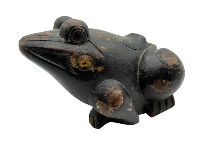 ANTIQUE LARGE 10" CARVED WOOD ASIAN GARDEN FROG (1 of 11)