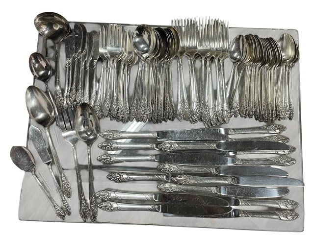 ONEIDA LOUISIANA COMMUNITY SILVERPLATE FLATWARE (1 of 17)