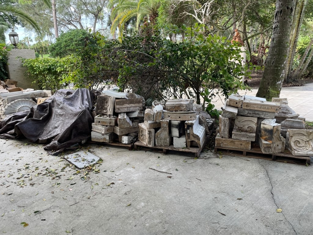 LARGE LOT ARCHITECTURAL ELEMENTS GARDEN SALVAGE (1 of 15)