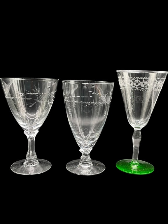 LOT OF 3 VINTAGE ETCHED STEMWARE GOBLETS (1 of 5)